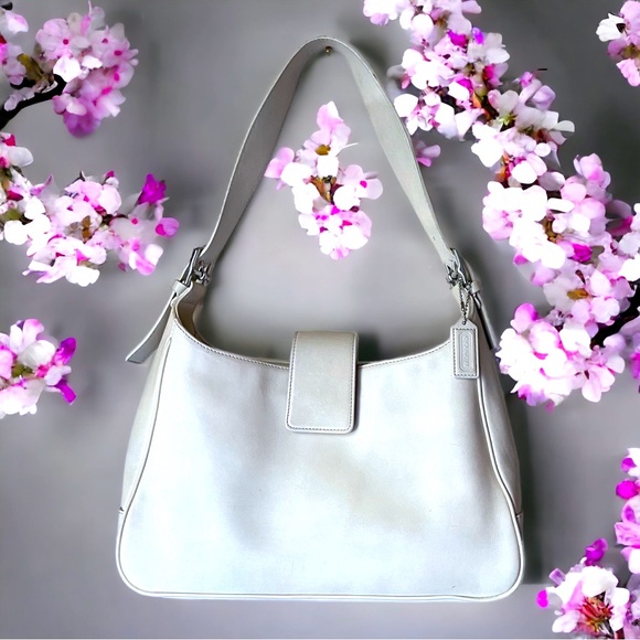 Coach Handbags - VINTAGE COACH White Shoulder Bag
